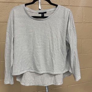 Wide fitting long sleeve shirt